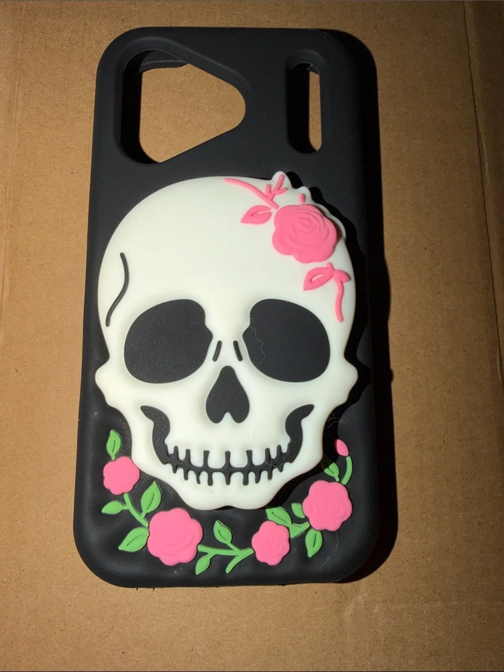 Skull & Roses Silicone Phone Case with Silicone Skull Pop Grip for iPhone 17 Pro
